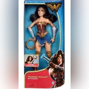 New! Collectible Wonder Woman Battle Ready Figure Includes The Lasso Of Truth